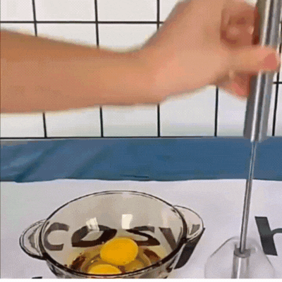 Semi-automatic Egg Beater