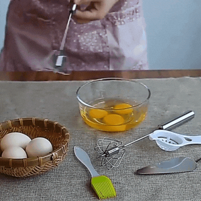 Semi-automatic Egg Beater